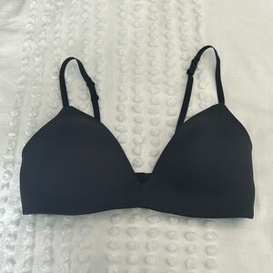 Skims Wireless Form T-Shirt Demi Bra in Onyx Size 36C